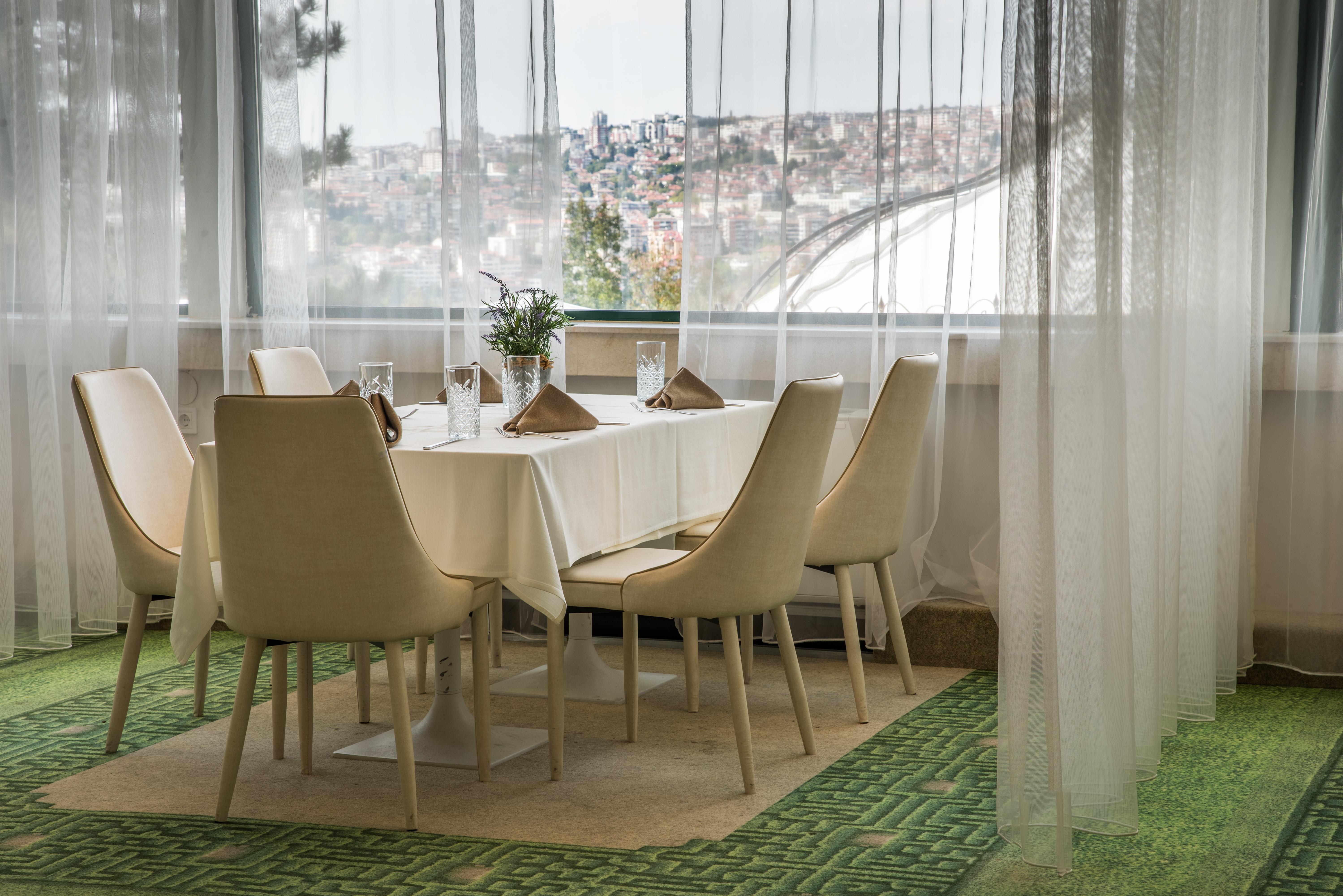 Park Hotel Raya Garden - Free Parking Велико-Тырново Экстерьер фото